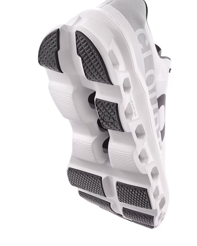 On Cloudmonster – Excêntrico com motivo